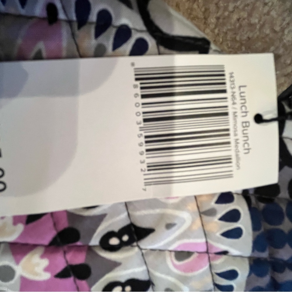 The lunch Bunch Mimosa Medallion NWT